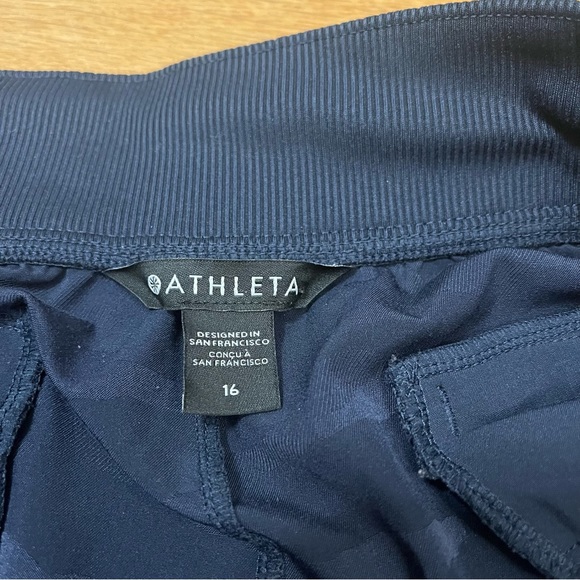 Athleta Brooklyn Ankle Pant Camo 16 - Picture 7 of 15